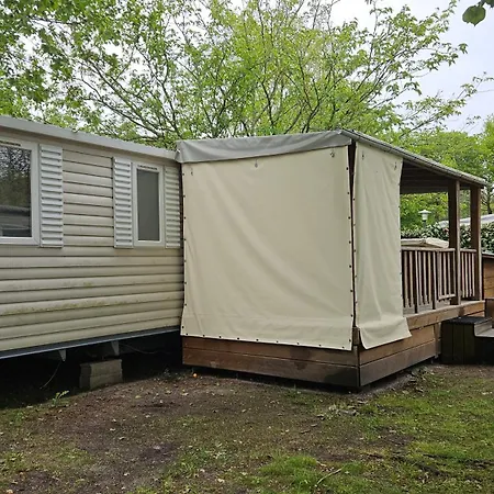 Spacieux Mobil-home Num227 2 Chambres, 2sdb A 2 Pas Du